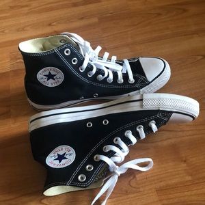 High-Top Converse Chuck Taylor 8M/10W